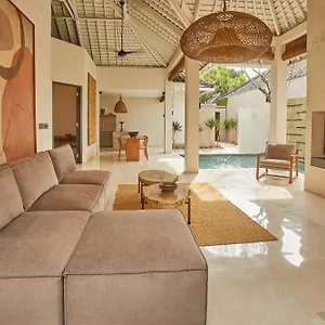 https://ahimsa-beach.hotelsseminyak.net